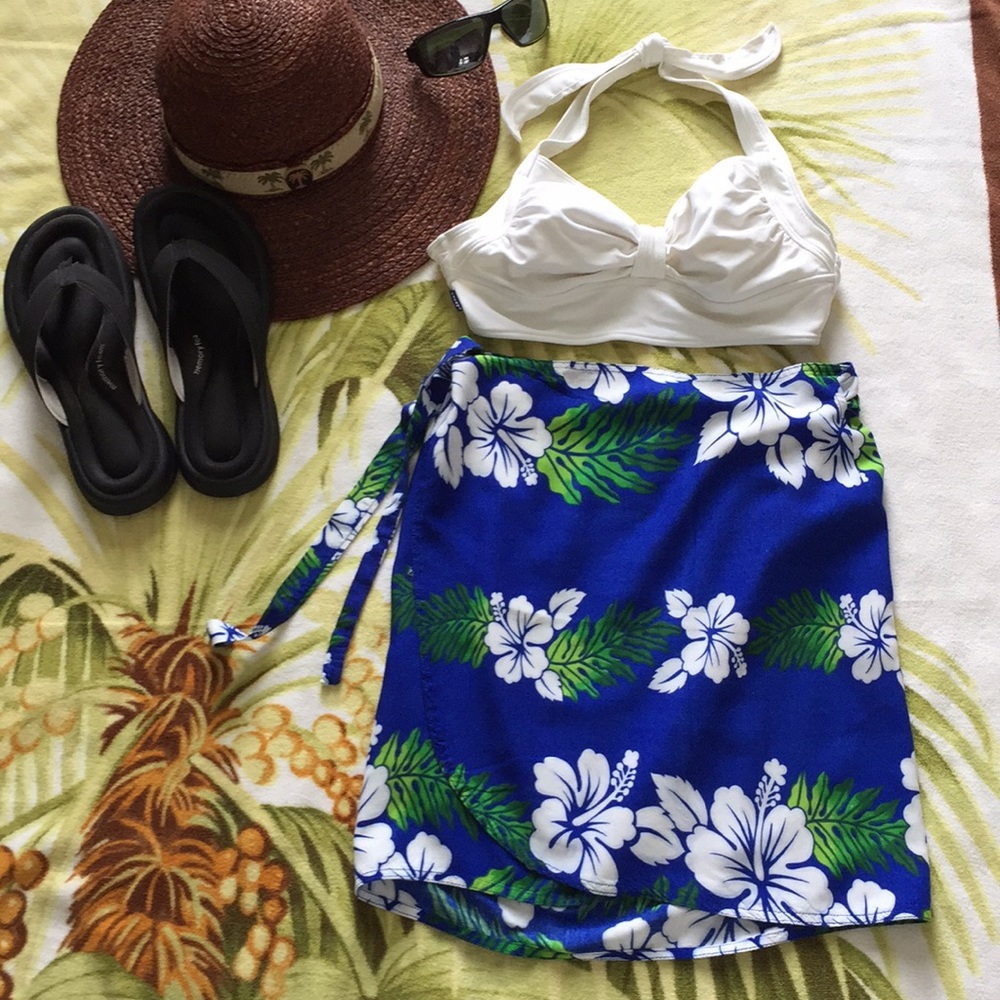 Swimsuit coverup wrap around skirt and hal…